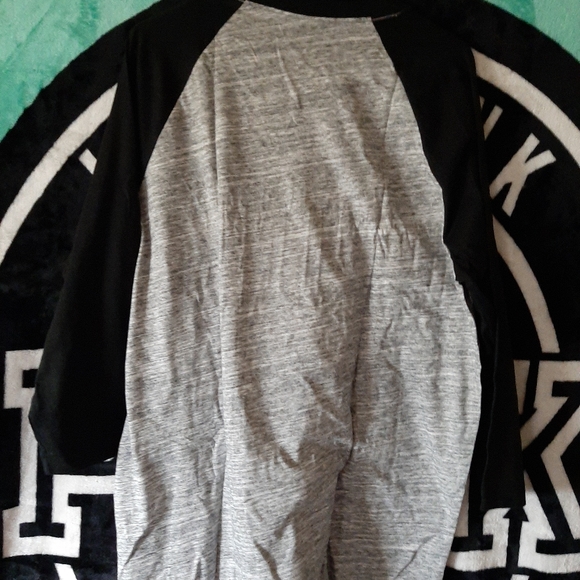 Vs pink top - Picture 2 of 5